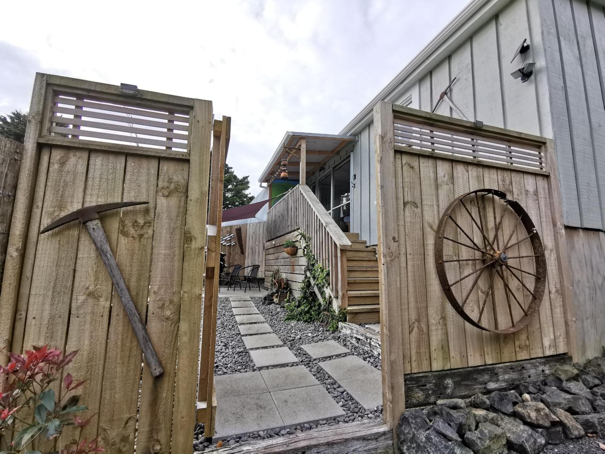Crown Ridge Miners Cottage Karangahake Exterior foto